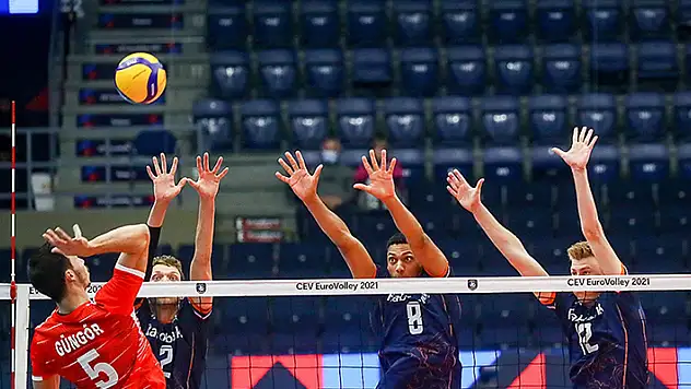 A Milli Erkek Voleybol Takımı grupta ilk mağlubiyetini aldı
