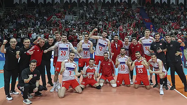 A Milli Erkek Voleybol Takımı, Portekiz'i 3-1 yenerek adını Dörtlü Final'e yazdırdı
