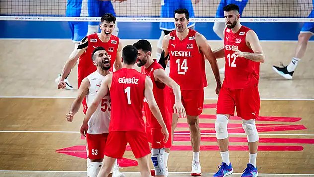 A Milli Erkek Voleybol Takımı, Slovenya'ya 3-0 mağlup oldu
