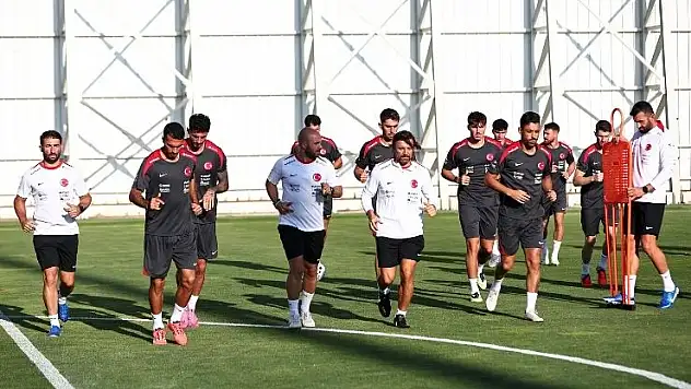 A Milli Futbol Takımı, İspanya maçı hazırlıklarına başladı