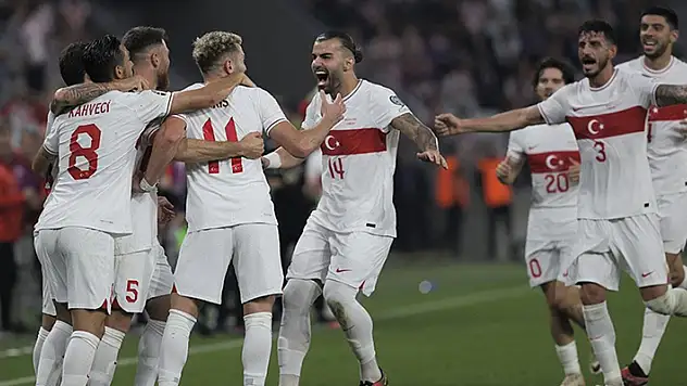 A Milli Futbol Takımı, Letonya'yı yenerse EURO 2024'ü garantileyecek!
