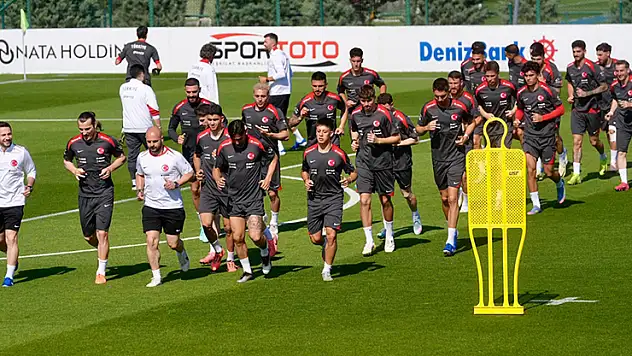 A Milli Futbol Takımı'nın aday kadrosunda değişikliğe gidildi