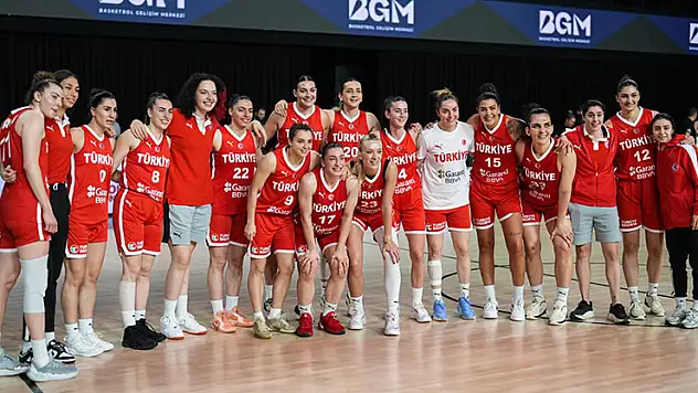 A Milli Kadın Basketbol Takımı, Avrupa Şampiyonası'nda parkeye çıkıyor