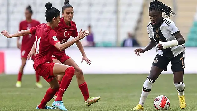 A Milli Kadın Futbol Takımı, Almanya'ya yenildi
