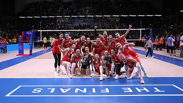 A Milli Kadın Voleybol Takımı, 2022 FIVB Milletler Ligi'nde yarı finale yükseldi
