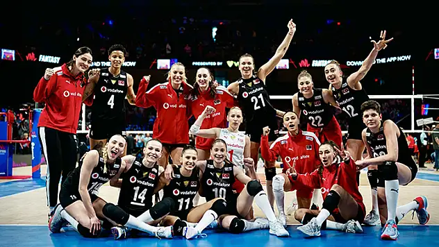 A Milli Kadın Voleybol Takımı, ABD'yi 3-2 mağlup etti

