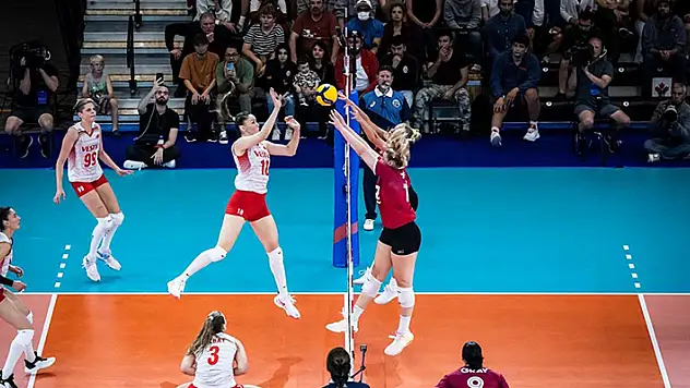 A Milli Kadın Voleybol Takımı, Kanada'ya 3-1 yenildi
