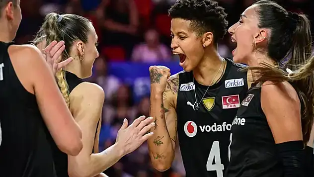 A Milli Kadın Voleybol Takımı, Tayland'ı 25-17'lik setlerle 3-0 mağlup etti