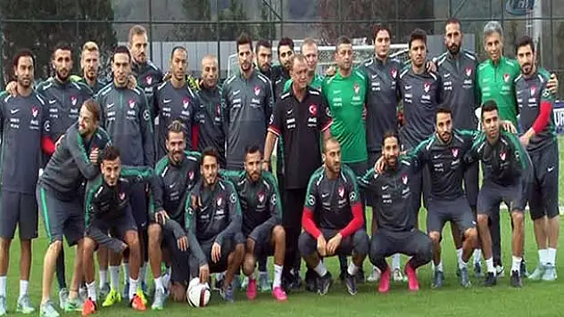 A Milli Takım, Çek Cumhuriyeti maçı hazırlıkları sürdürüyor