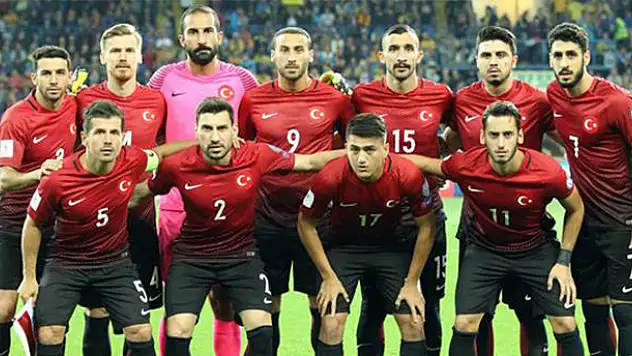 A Milli Takım'da iki kişi kadro dışı bırakıldı