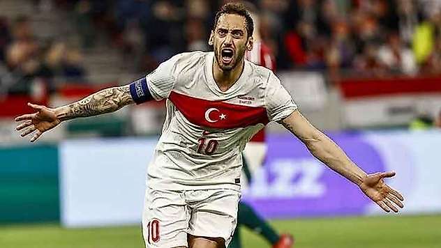 A Milli Takım'da Hakan Çalhanoğlu gelişmesi
