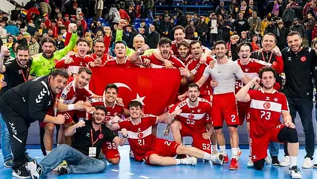 A Milliler 3. tura yükseldi