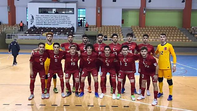 A Milliler Adana'da kampa giriyor 