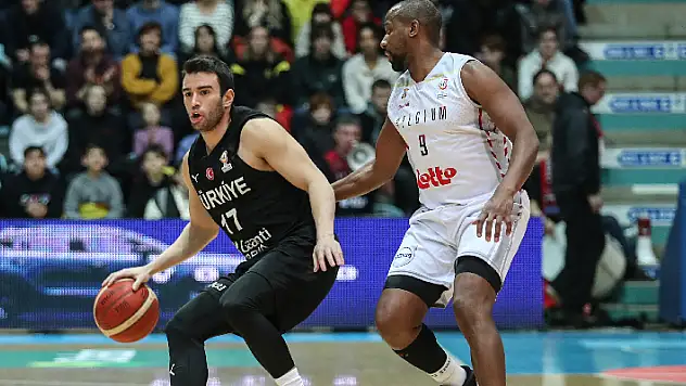 A Milliler galibiyetle veda etti
