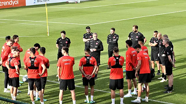 A Milliler Letonya'ya kilitlendi
