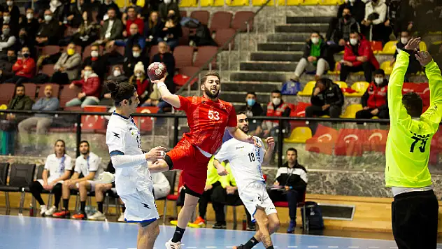 A Milliler rövanş maçına çıkıyor