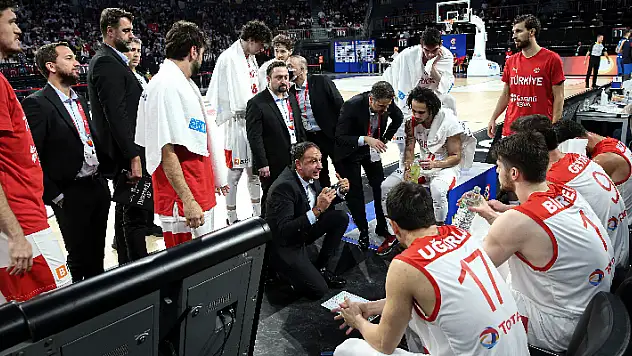 A MİLLİLER TOPLANIYOR! 