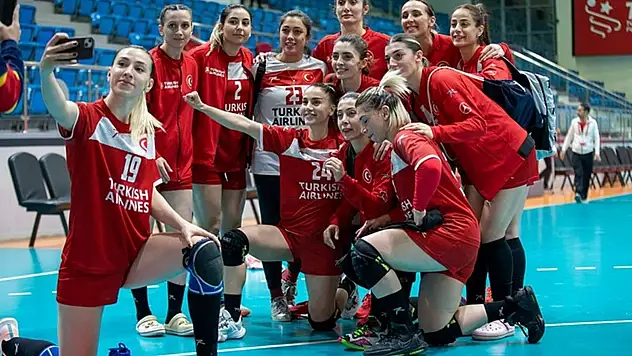 A Milliler yarı finali garantiledi! Son rakip Gine