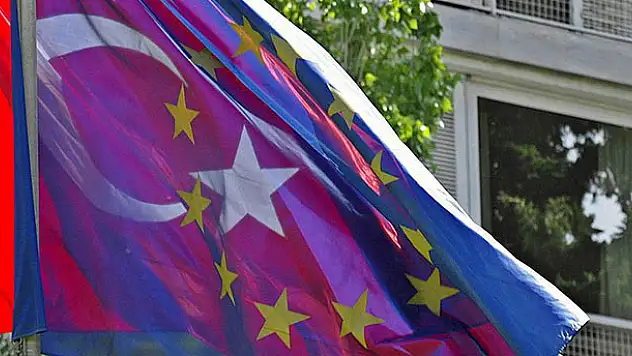 AB'den Türkiye'ye 3 milyar avro 'sığınmacı desteği'