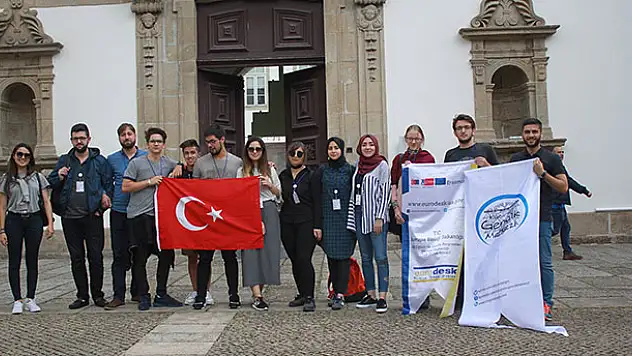 AB destekli projeler ile gençlere katkı sağlanıyor