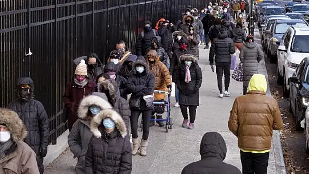 ABD'de 1 günde 900 bin 683 yeni vaka