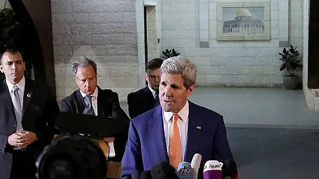 ABD Dışişleri Bakanı Kerry Ramallah'ta protesto edildi