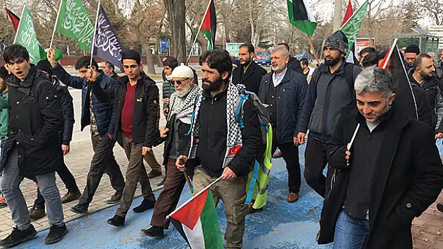 ABD'nin Kudüs kararına tepki için yürüyor