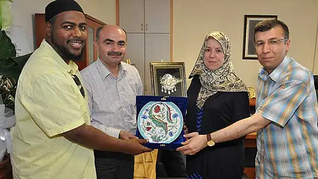 ABD Zaytuna College'den NEÜ'ye Ziyaret