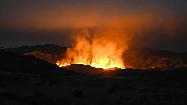 ABD'nin California eyaletinde yangınlar, 22 bin hektardan fazla alanı kapladı