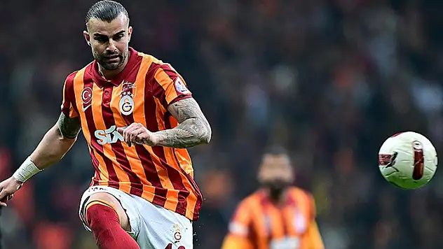 Abdülkerim Bardakcı, A Milli Futbol Takımı'nın aday kadrosuna dahil edildi
