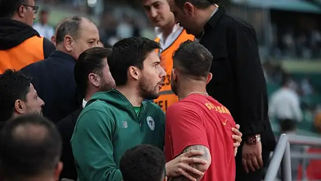 Abdülkerim Bardakcı, Konyasporlu taraftarlarla tartıştı