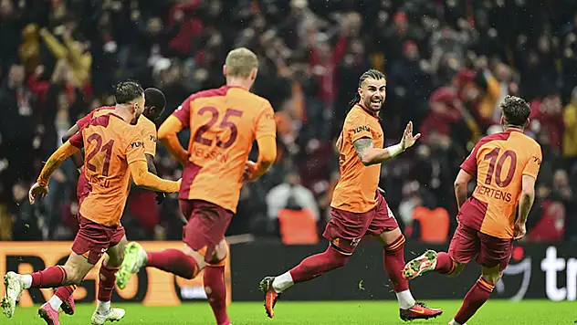 Abdülkerim'den abartılı sevinç!
