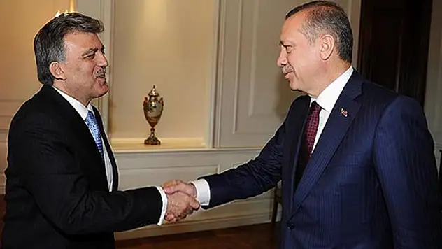 Abdullah Gül'den Cumhurbaşkanı Erdoğan'a geçmiş olsun telefonu