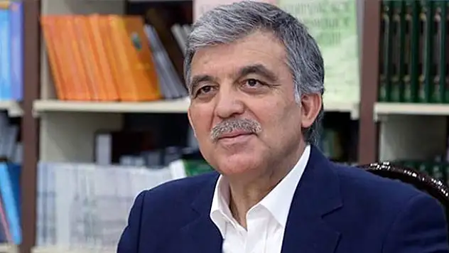 Abdullah Gül'e gece yarısı sürpriz ziyaret! Bakın görüşmede kimler vardı