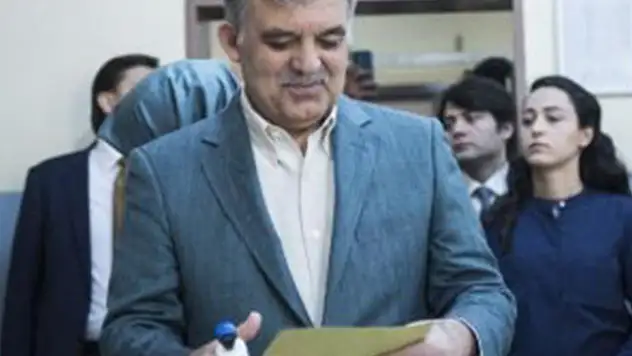 Abdullah Gül sessizliğe gömüldü