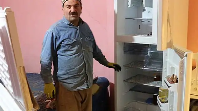 Aç kalan ayı eve girdi etrafı talan etti