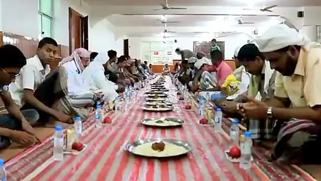 Açlık, yoksulluk, sefalet...Konya'dan uzanan yardım eli ve Yemen'de iftar sevinci