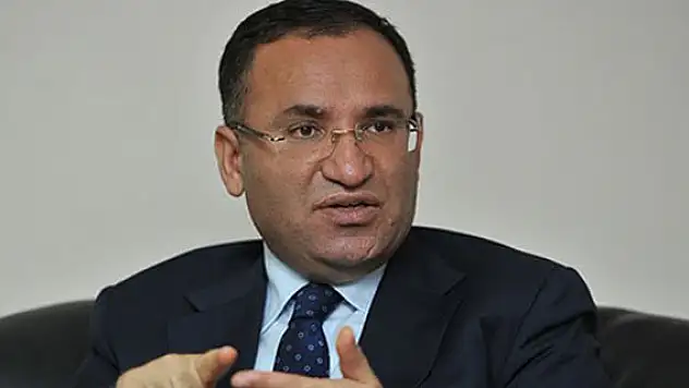 Adalet Bakanı Bekir Bozdağ istifa etti