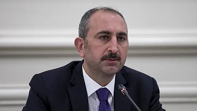 Adalet Bakanı Gül, 13 bin 202 yeni personel alımı yapılacağını açıkladı