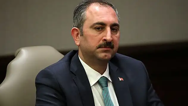 Adalet Bakanı Gül'den başörtüsü ve Kaşıkçı açıklaması