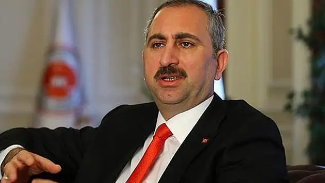 Adalet Bakanı Gül'den, Danıştay'a öğrenci andı tepkisi