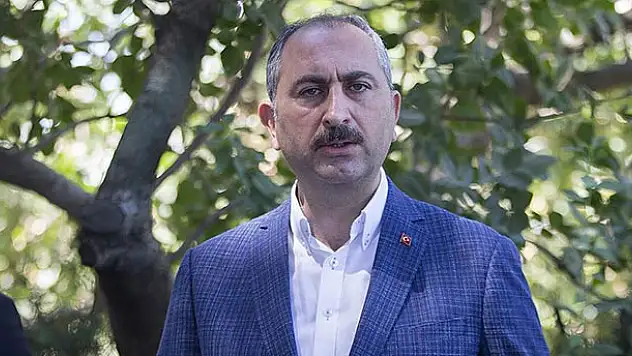 Adalet Bakanı Gül: Kadın cinayetleri bir terör eylemidir