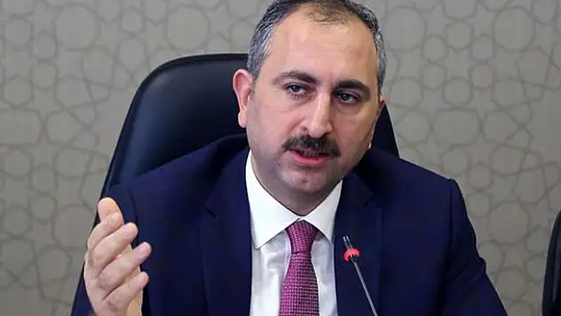 Adalet Bakanı Gül: 'Stajyer avukatlar 30 Mart'a kadar izinli sayılacak'