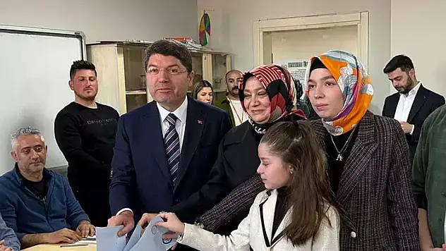 Adalet Bakanı Tunç: Türkiye'deki seçimler şeffaf bir şekilde yapılır

