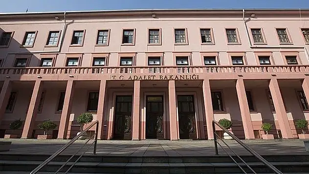 Adalet Bakanlığı 23 mütercim alacak