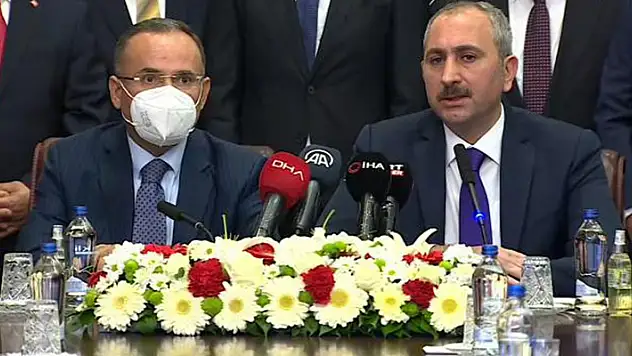 Adalet Bakanlığı'nda devir teslim töreni