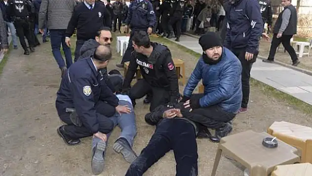 Adana Adliyesi yanında çatışma! Yaralılar va