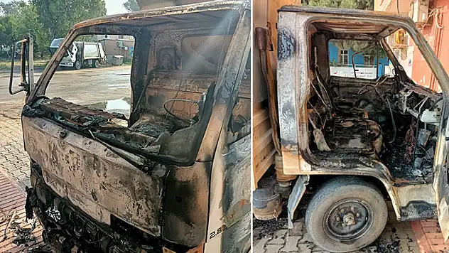 Adana'da, belediye hizmet binasına saldırı 2 araç kundaklandı
