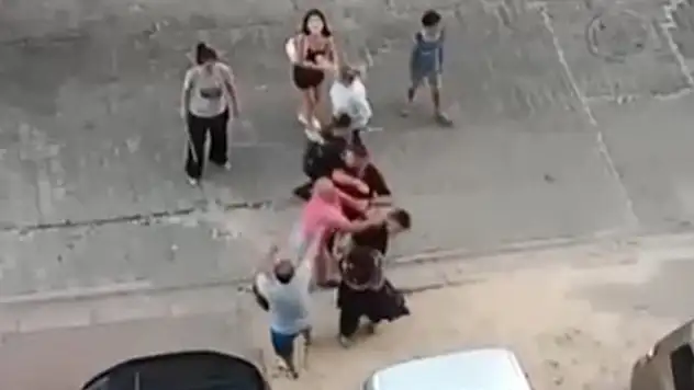 Adana'da bir kişi tartıştığı çocuğu darbetti
