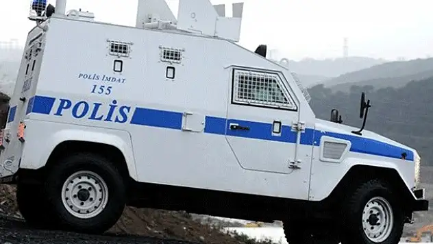 Adana'da bombalı araç ele geçirildi